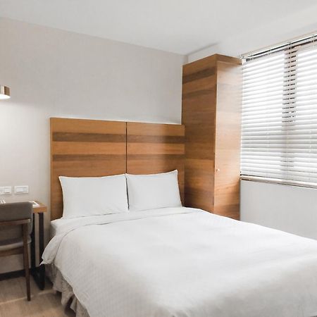 Check Inn Express Taipei Station Экстерьер фото